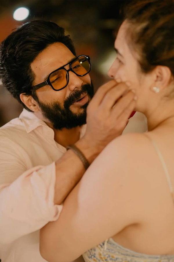 Badminton star Jwala Gutta wedding Anniversary Photos8