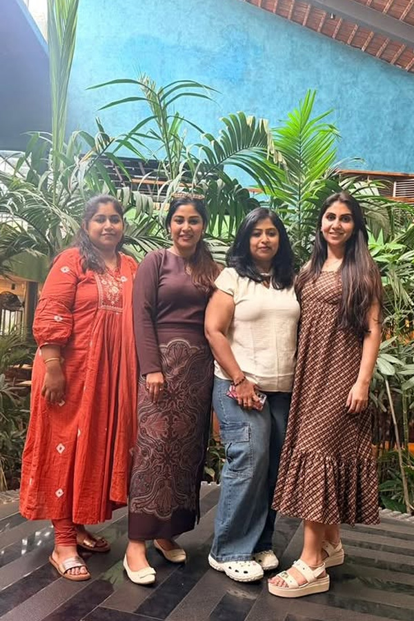 Serial Actress Manjula summer vacation With Family Photos5