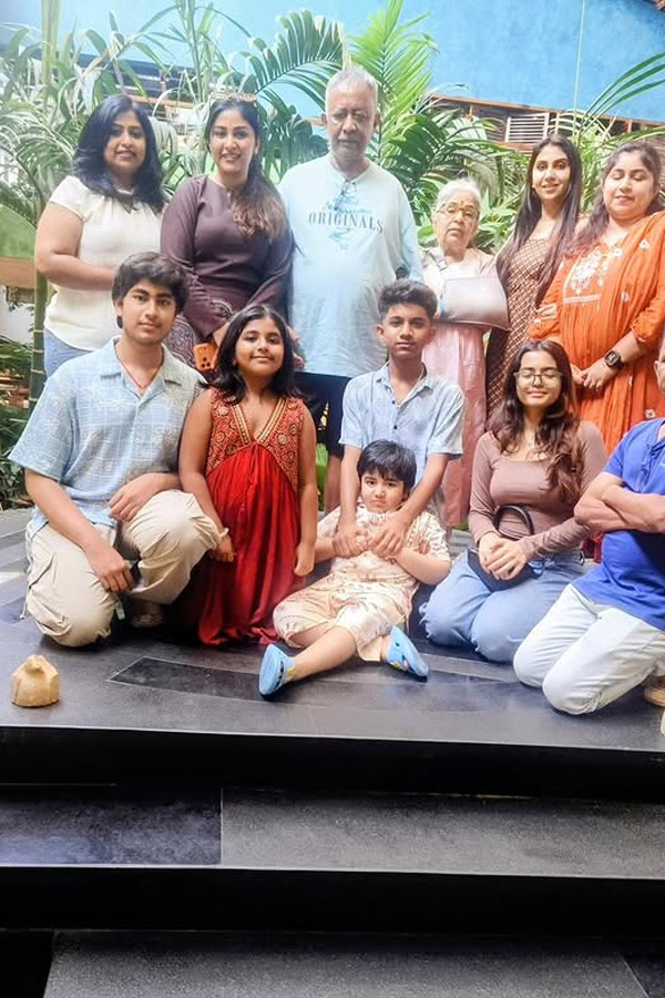 Serial Actress Manjula summer vacation With Family Photos6