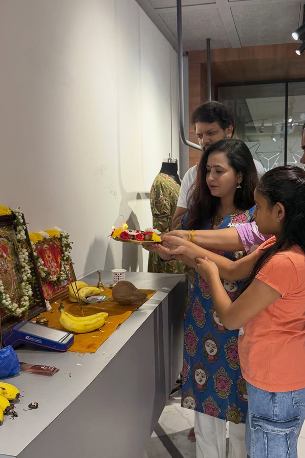 Tollywood Anchor Lasya Started  exhibition Photos2