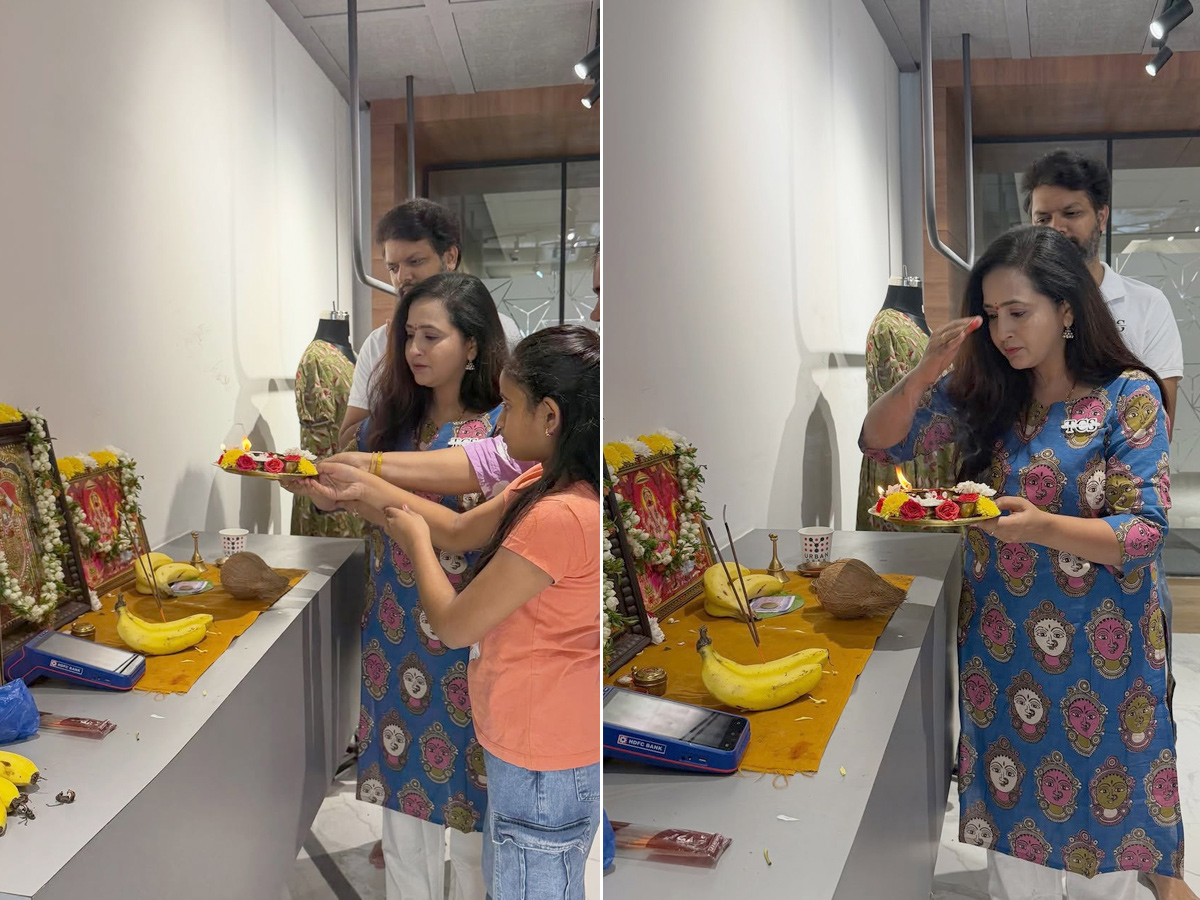 Tollywood Anchor Lasya Started  exhibition Photos1