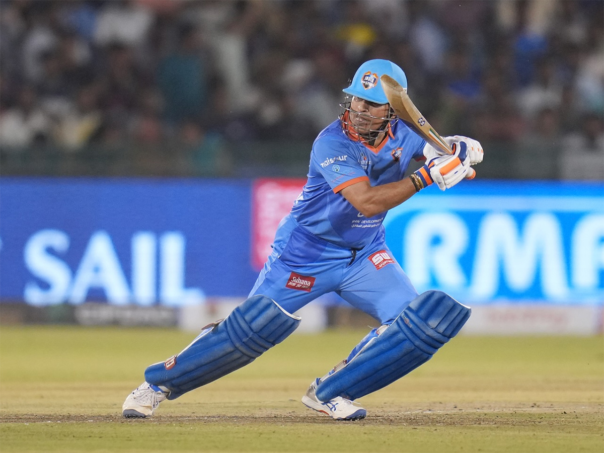 Cricketer Sachin Tendulkar Birthday Special Photos14