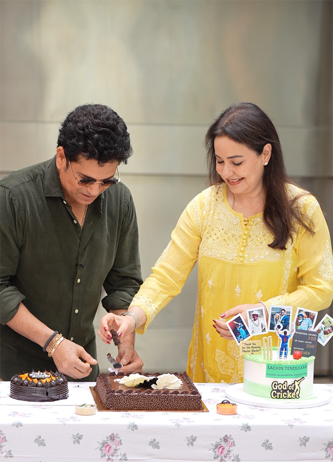 Cricketer Sachin Tendulkar Birthday Special Photos22