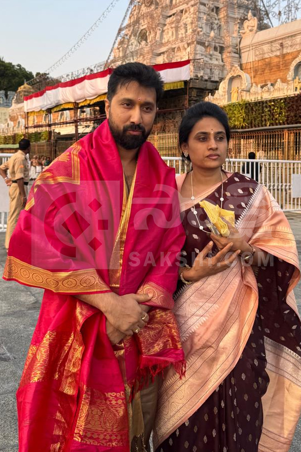 Director Bobby Visits Tirumala Tirupati Photos5