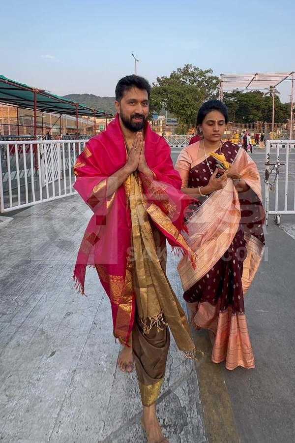 Director Bobby Visits Tirumala Tirupati Photos9