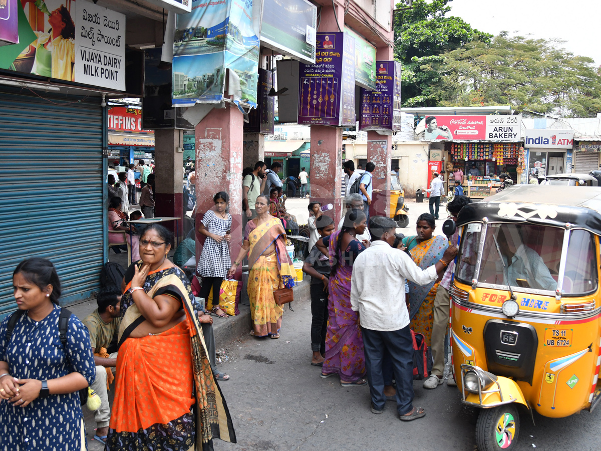 Telangana RTC Employees Strike : Passengers Suffers At Bus Stands Photos12