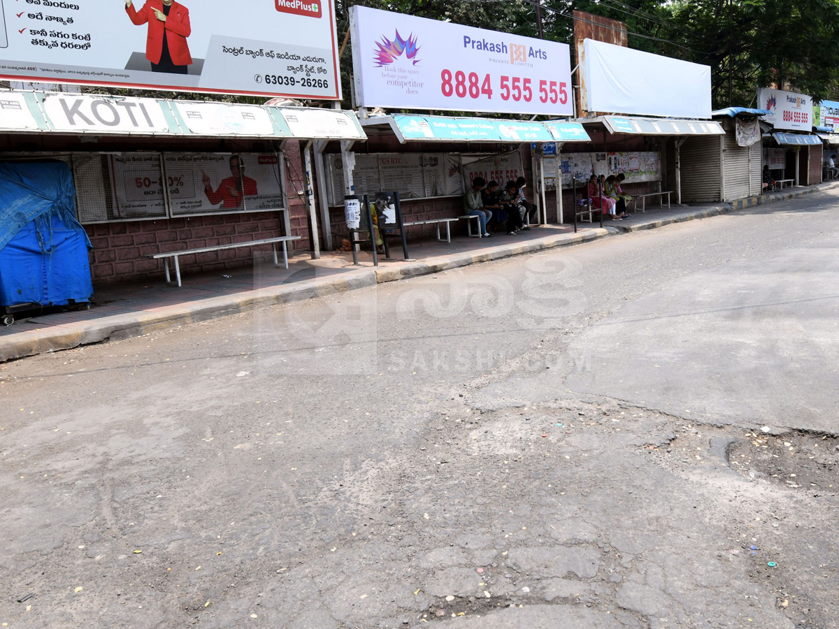 Telangana RTC Employees Strike : Passengers Suffers At Bus Stands Photos31