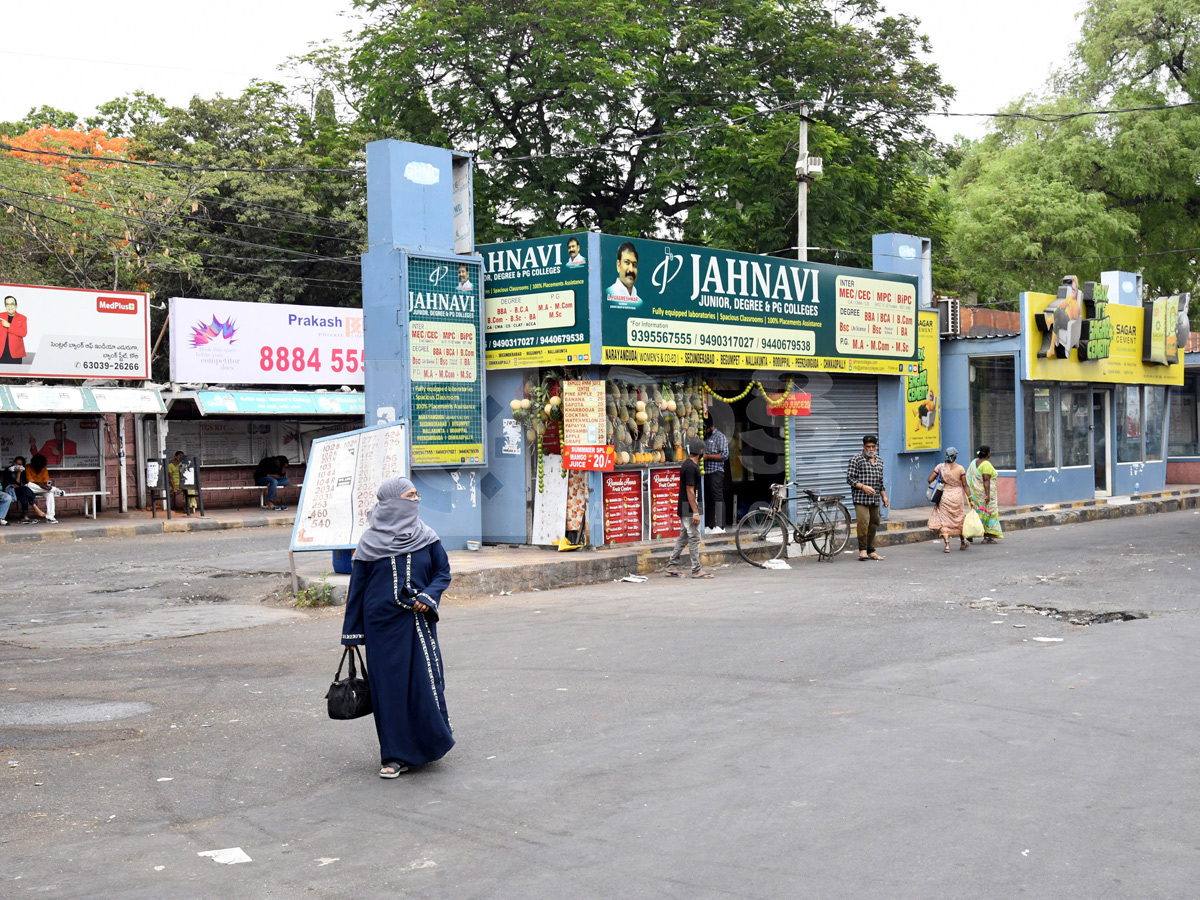 Telangana RTC Employees Strike : Passengers Suffers At Bus Stands Photos42