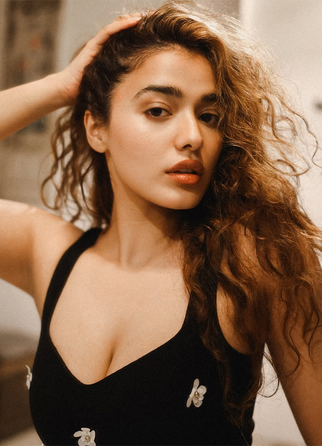 Tollywood Actress Ketika Sharma Viral Photos10