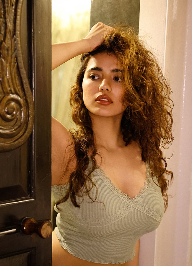 Tollywood Actress Ketika Sharma Viral Photos7