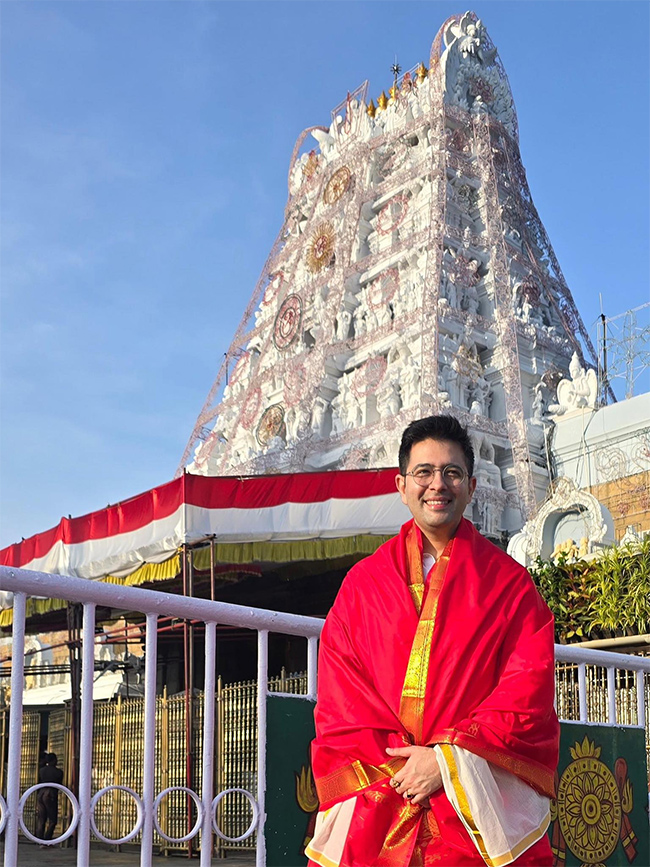 Parineeti Chopra And Raghav Chadha Trending Today16