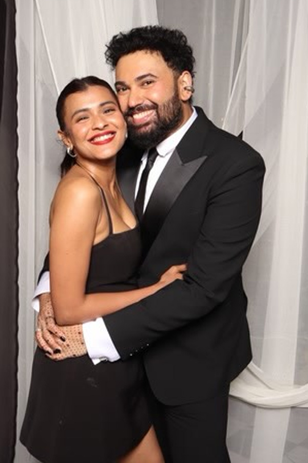 Actress Hebah Patel Enjoying NIght Party With Friends Photos15