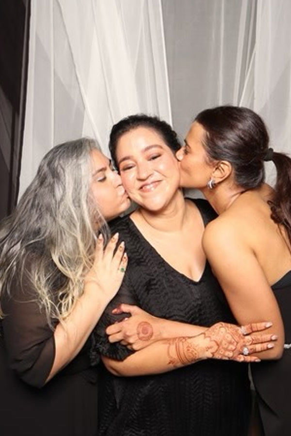 Actress Hebah Patel Enjoying NIght Party With Friends Photos4