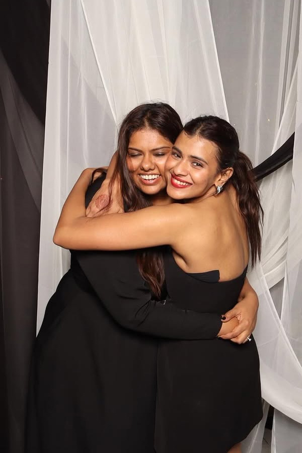 Actress Hebah Patel Enjoying NIght Party With Friends Photos9