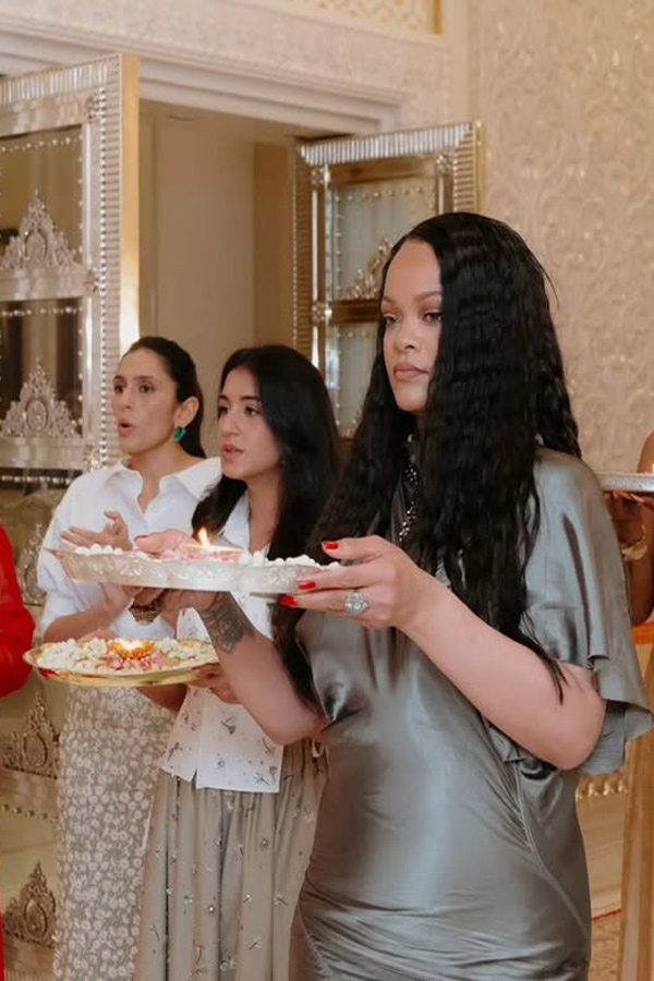 Rihanna And her guests visited The Ambani family At Their home Photos3