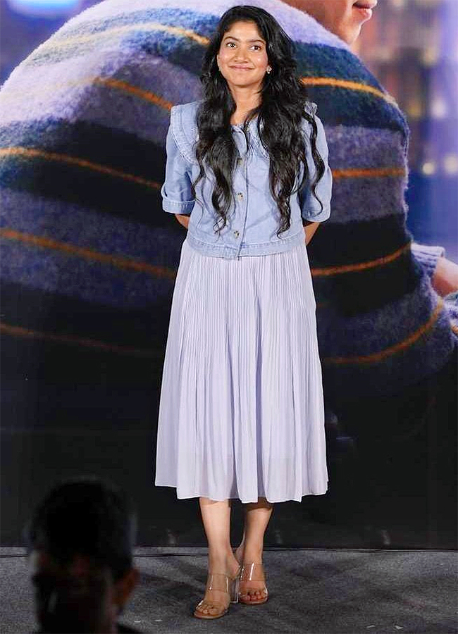 Actor Sai Pallavi During Ek Din Ki Mehfil Event HD Photos16