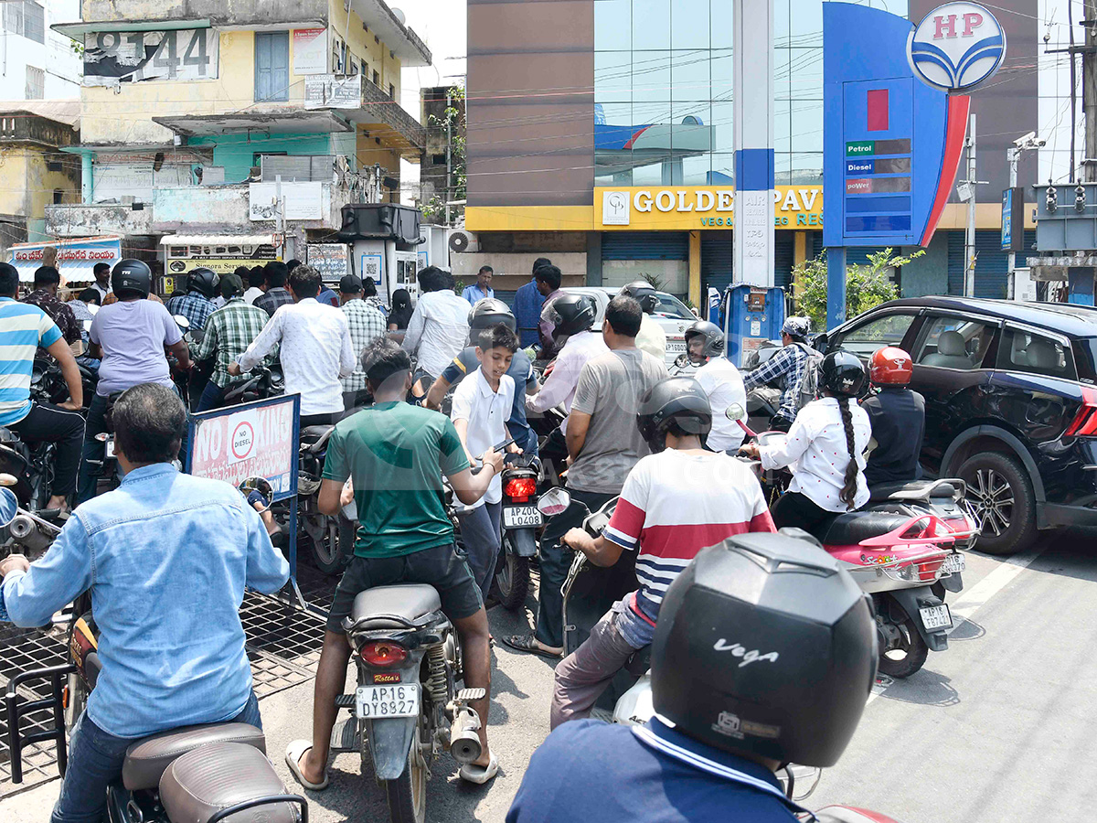 Fuel Crisis in Andhra Pradesh Petrol and Diesel Shortage12