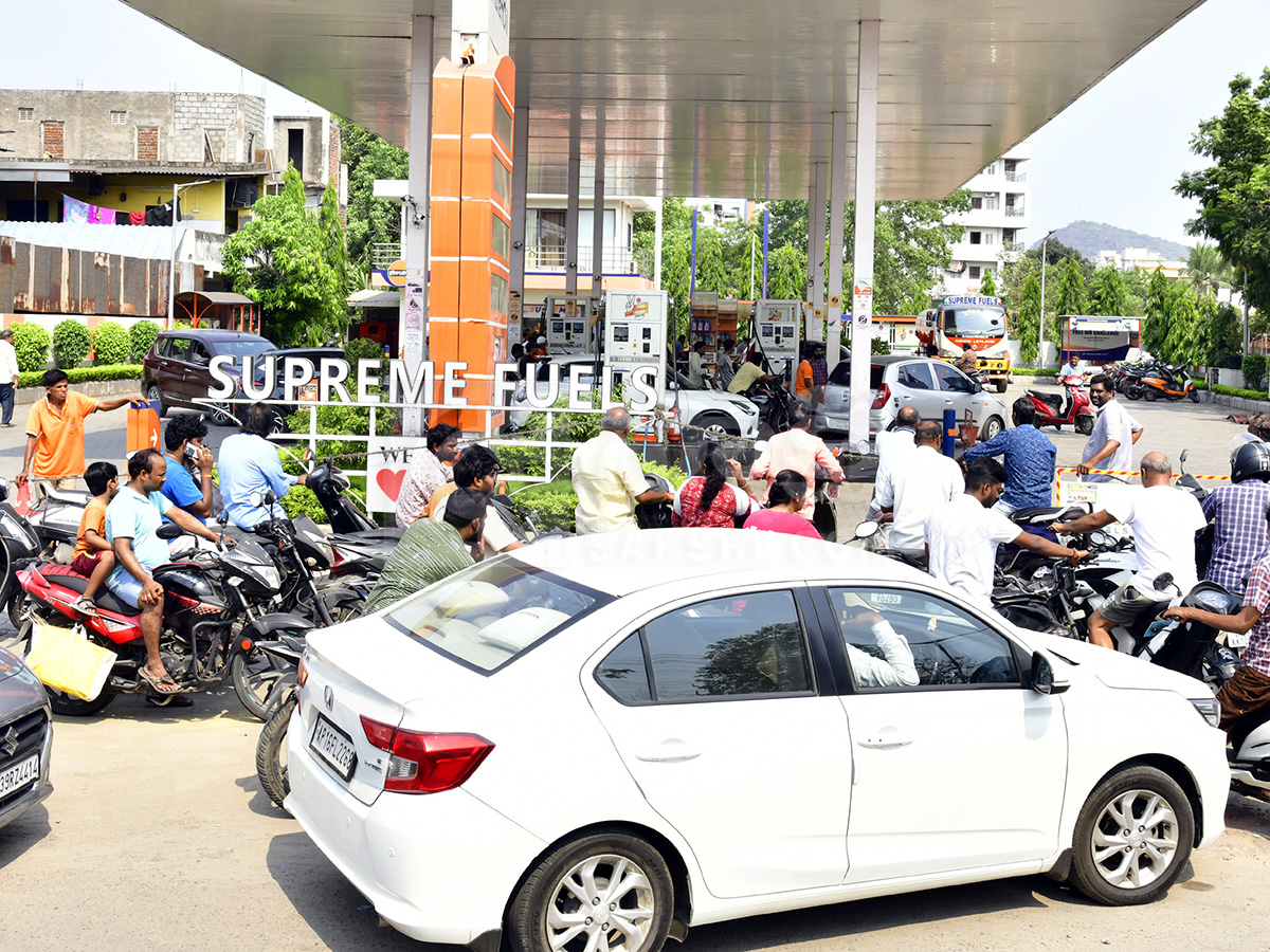 Fuel Crisis in Andhra Pradesh Petrol and Diesel Shortage14