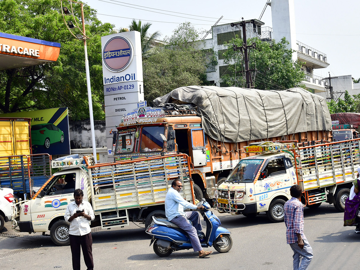 Fuel Crisis in Andhra Pradesh Petrol and Diesel Shortage19