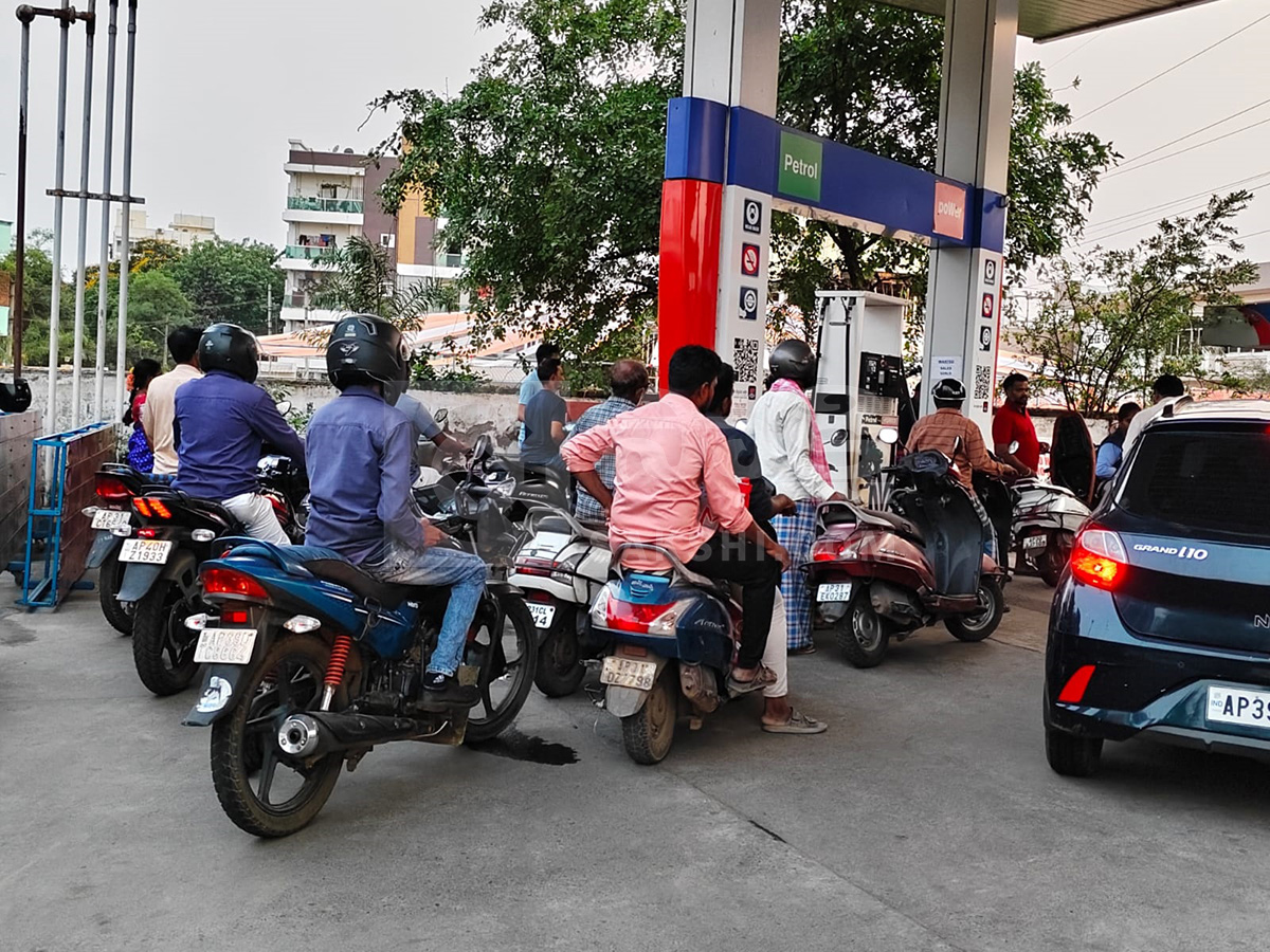 Fuel Crisis in Andhra Pradesh Petrol and Diesel Shortage2