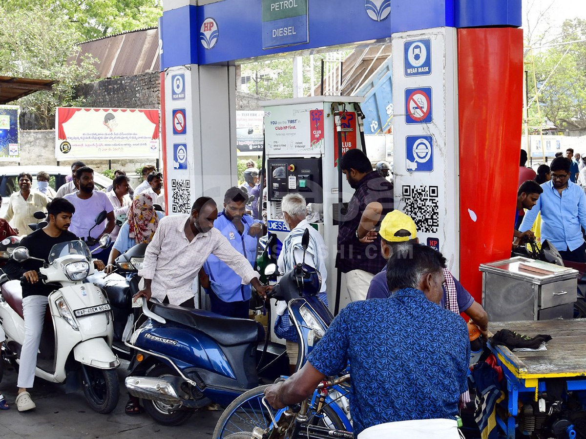 Fuel Crisis in Andhra Pradesh Petrol and Diesel Shortage20