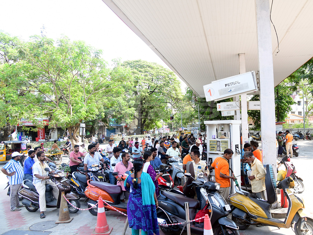 Fuel Crisis in Andhra Pradesh Petrol and Diesel Shortage25