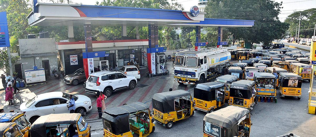 Fuel Crisis in Andhra Pradesh Petrol and Diesel Shortage4