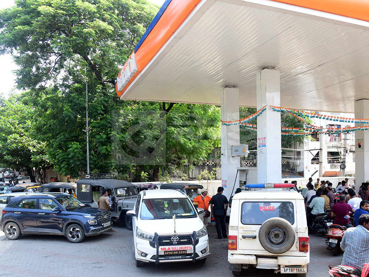 Fuel Crisis in Andhra Pradesh Petrol and Diesel Shortage8