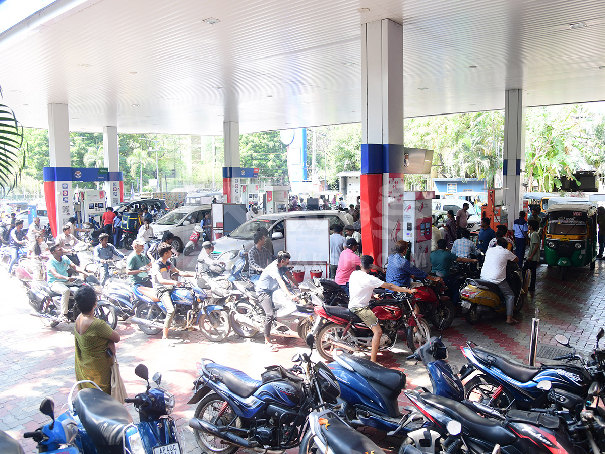 Fuel Crisis in Andhra Pradesh Petrol and Diesel Shortage9