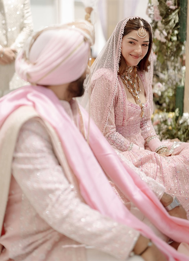 Mehreen Pirzada married Arsh Aulakh in a simple yet intimate ceremony7