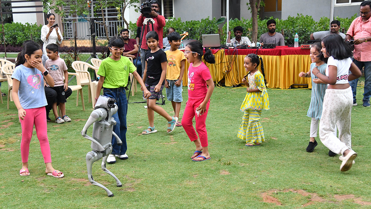 Sakshi Happy Kids Evening At Aparna Cyber Zone11