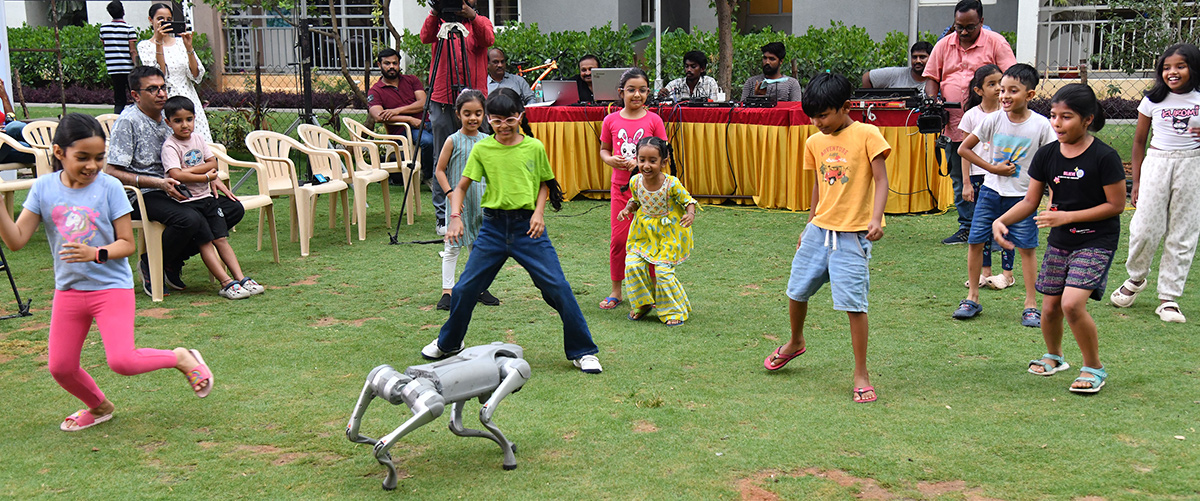 Sakshi Happy Kids Evening At Aparna Cyber Zone13