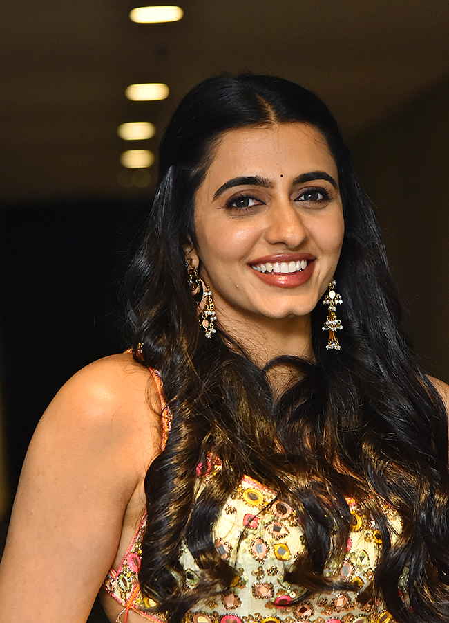 Tollywood Actress Maanasa Choudhary Latest Photos13