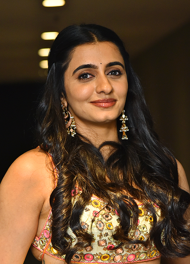 Tollywood Actress Maanasa Choudhary Latest Photos21