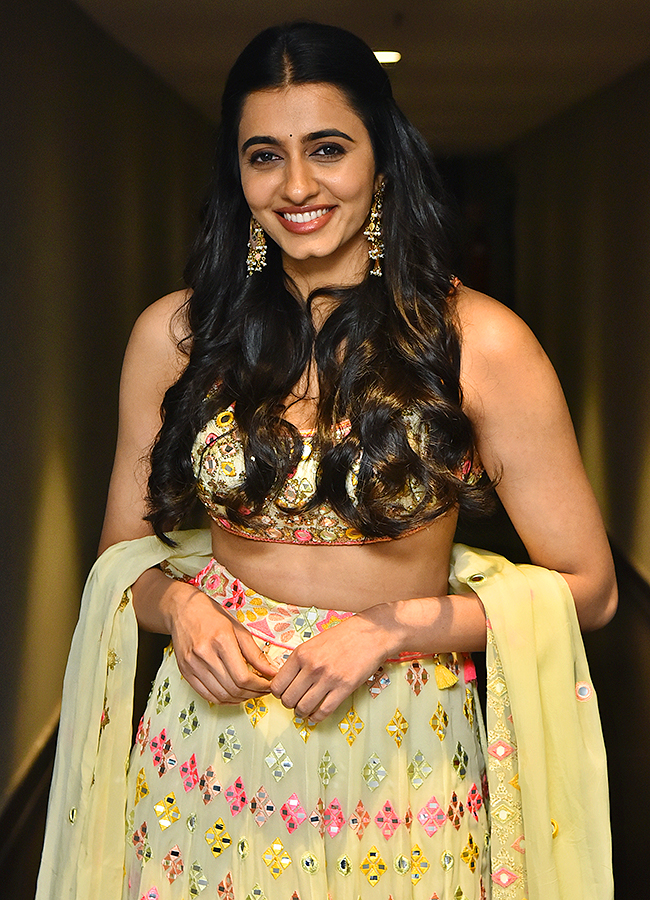 Tollywood Actress Maanasa Choudhary Latest Photos5