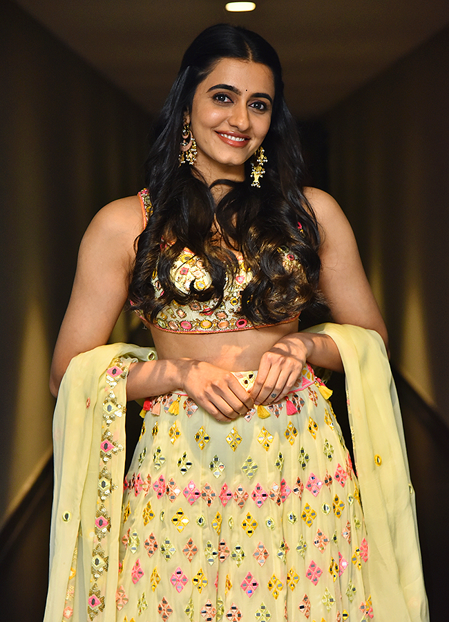 మెరిసిపోతున్న మానస చౌదరి (ఫొటోలు) | Tollywood Actress Maanasa Choudhary ...