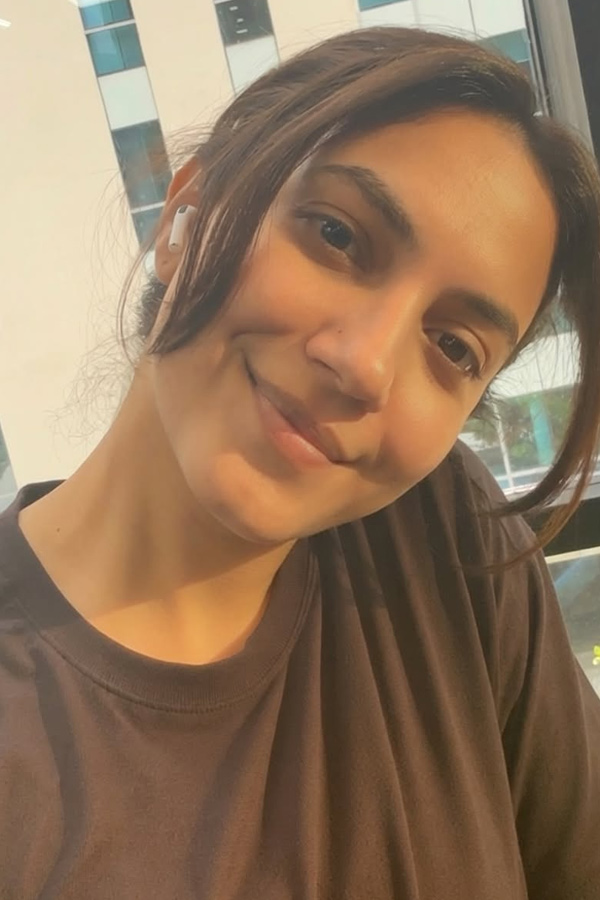 Actress Rithu Varma April Month Memories Photos7