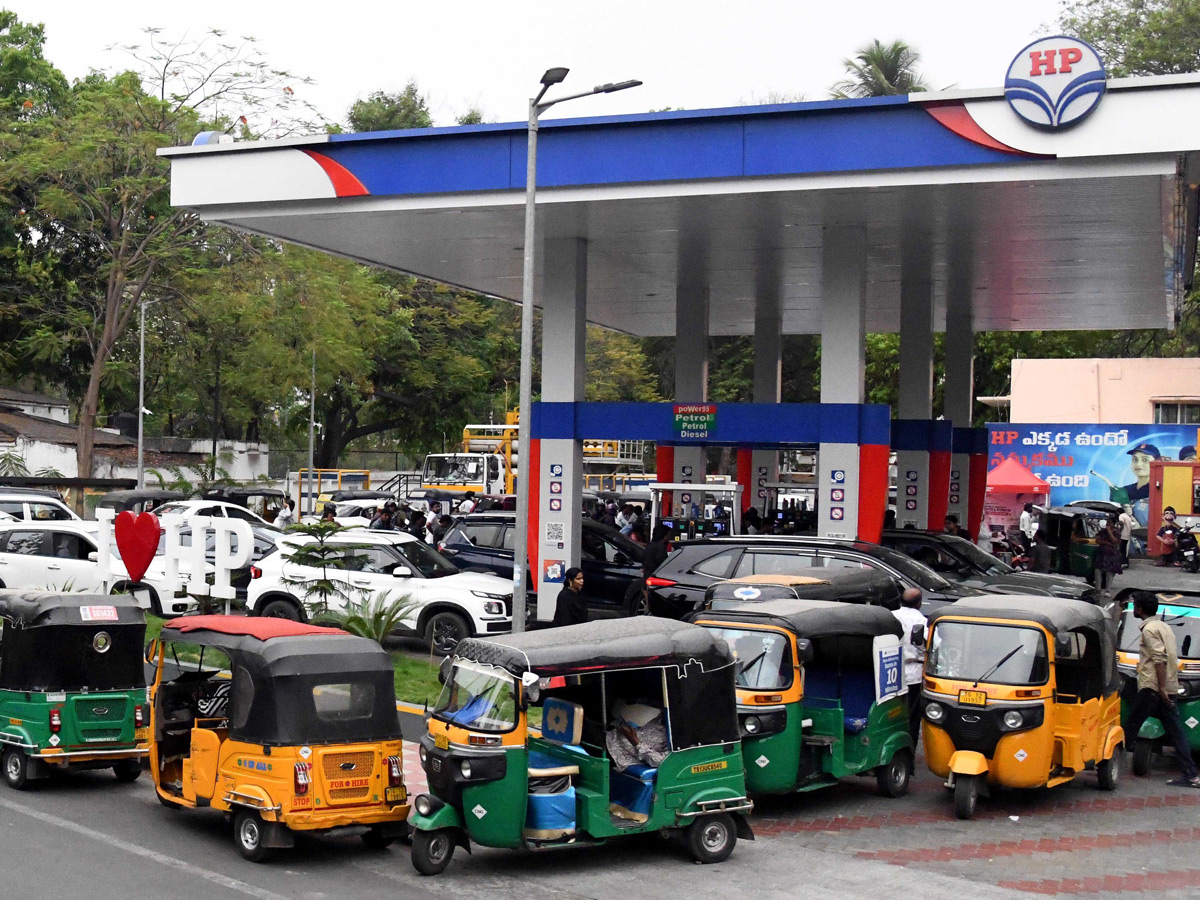 Fuel Crisis Hits Hard In Hyderabad Photos13