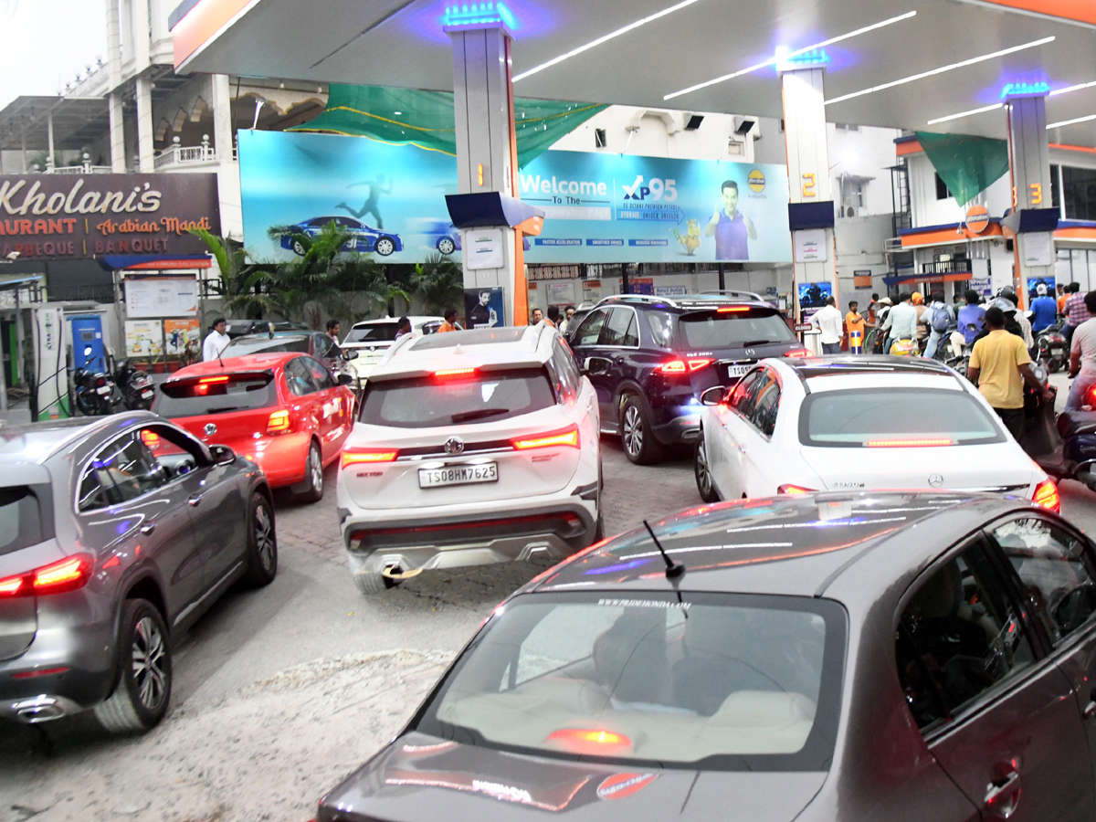 Fuel Crisis Hits Hard In Hyderabad Photos3
