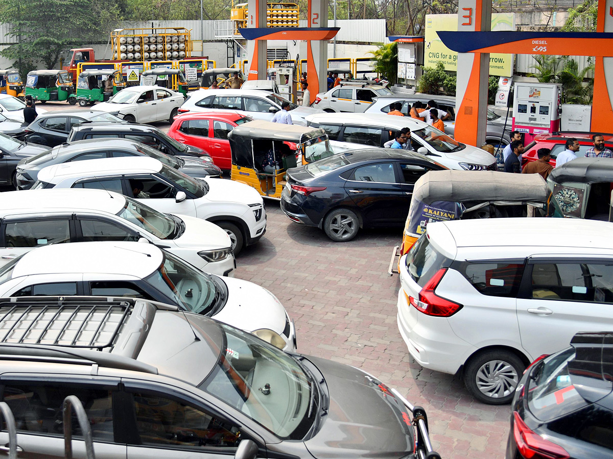 Fuel Crisis Hits Hard In Hyderabad Photos5