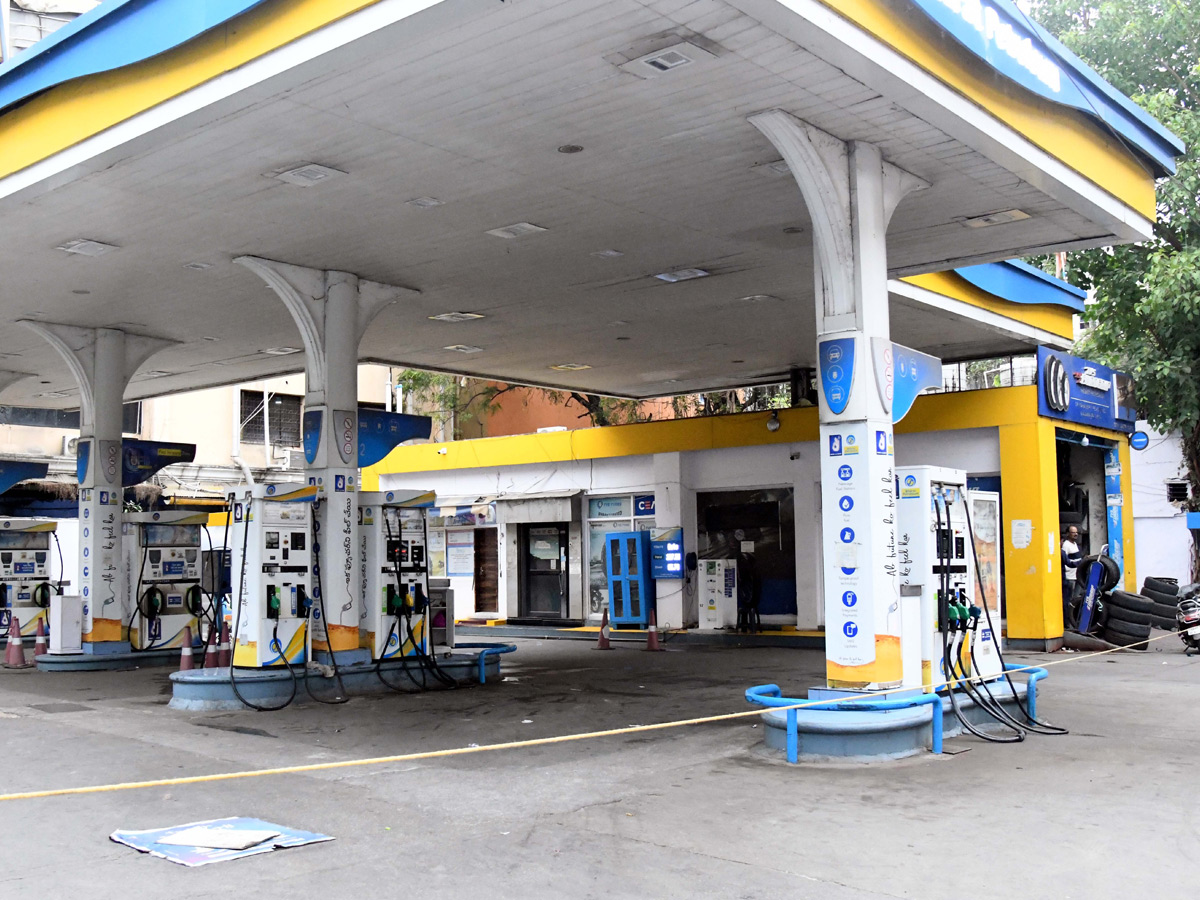Fuel Crisis Hits Hard In Hyderabad Photos7