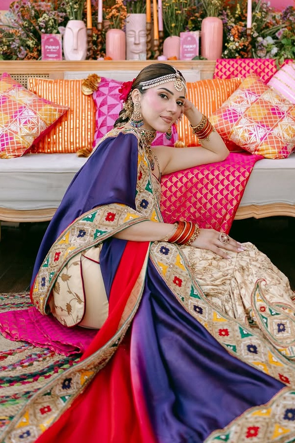 Actress Mehreen Pirzada Shares Her Mehandi Photos12