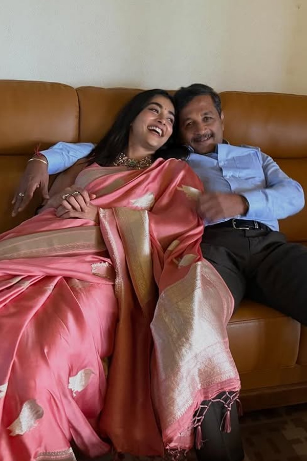 Actress Pooja Hegde Enjoying At Her Home Town In Mangalore Photos8