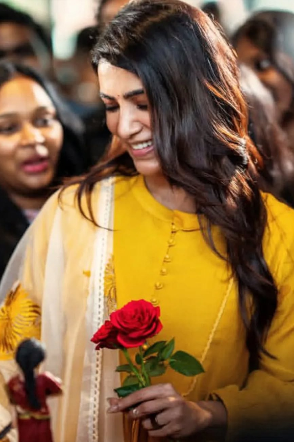 Actress Samantha Birthday Celebrations With Fans Photos7