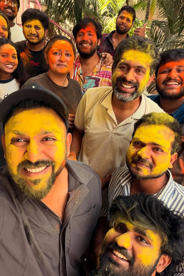 Directors post.. special attraction Actress Photos4