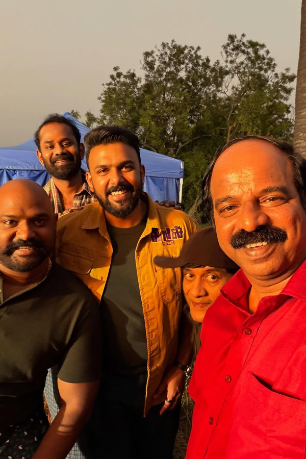 Directors post.. special attraction Actress Photos8