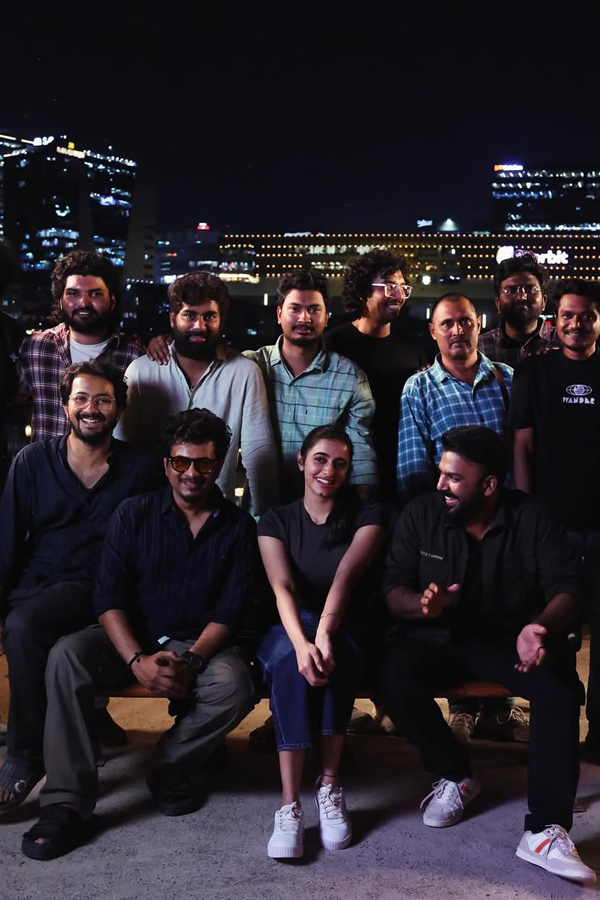 Directors post.. special attraction Actress Photos9