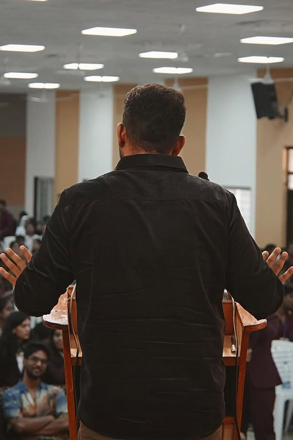 Directors post.. special attraction Actress Photos10