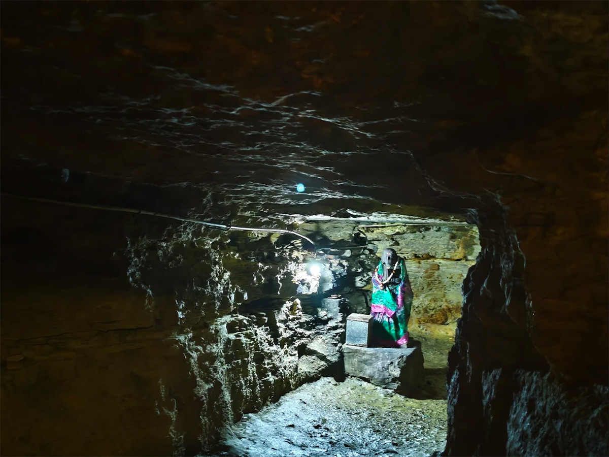 Ravvalakonda Cave In Banaganapalle Kurnool District10
