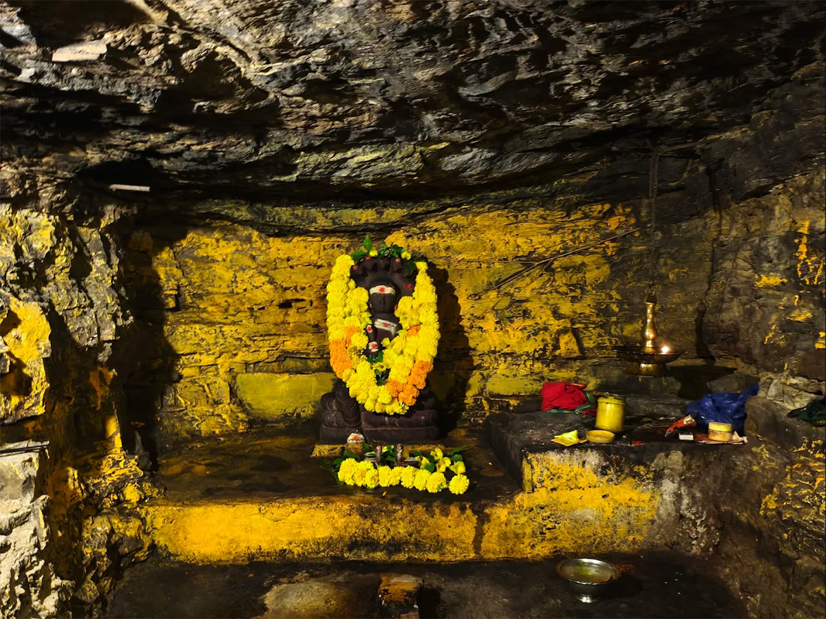 Ravvalakonda Cave In Banaganapalle Kurnool District11